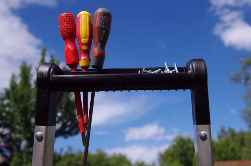 Алюминиевая стремянка Фаворит 103+1 (104)