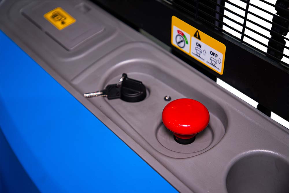 Штабелер самоходный 1,5 т 4,0 м TOR WS15H-4000SC PRO 24/85 В/Ач контр. скорости подъема